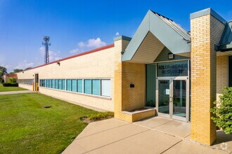 6500 N Lincoln Ave, Lincolnwood, IL for rent Building Photo- Image 1 of 11