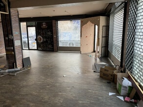 42-48 Carrick St, Ayr to rent Interior Photo- Image 2 of 2