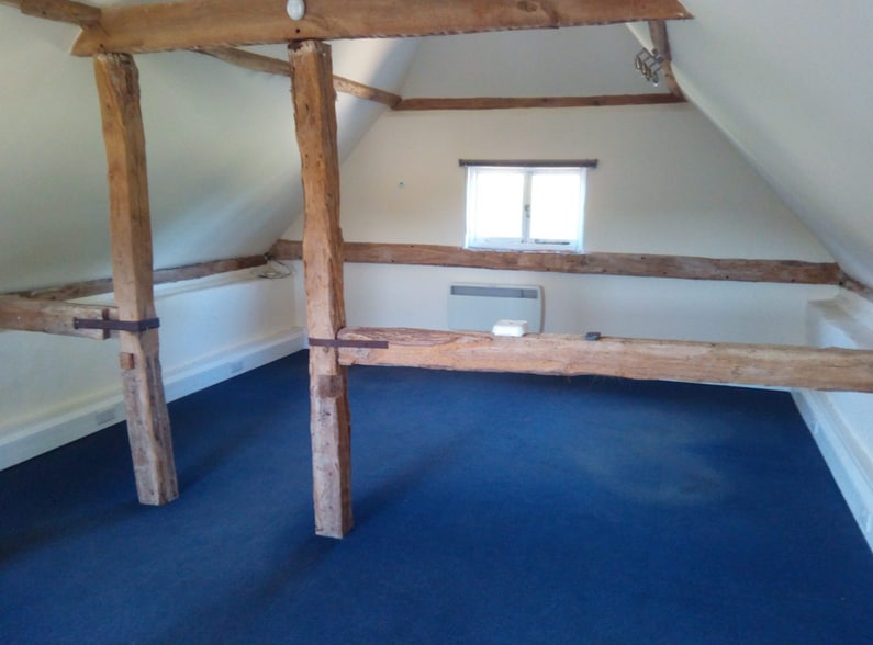 Worthing Rd, West Grinstead to rent - Interior Photo - Image 2 of 3