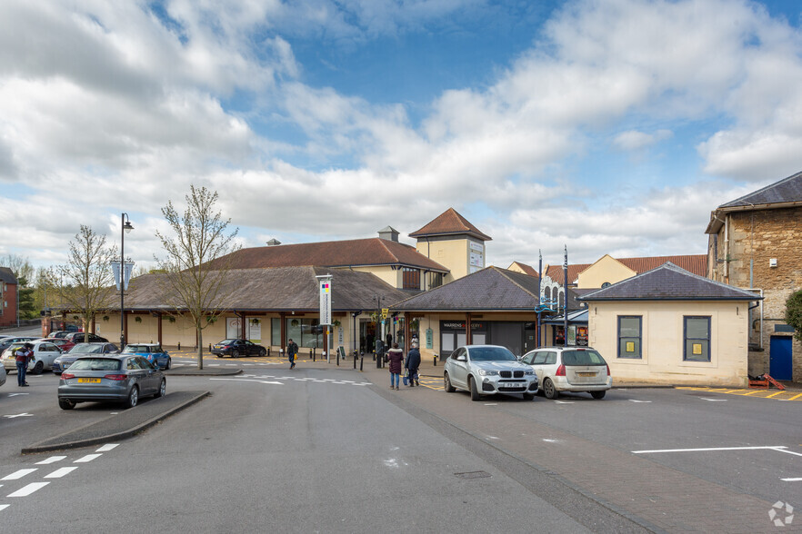 6-9 Borough Para, Chippenham for rent - Building Photo - Image 3 of 5