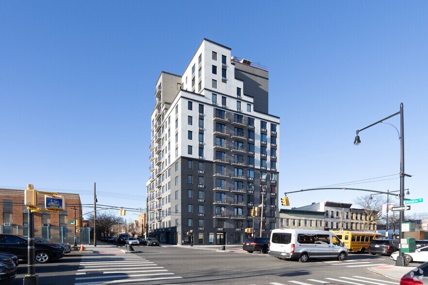 2815 Atlantic Ave, Brooklyn, NY for rent - Primary Photo - Image 1 of 5