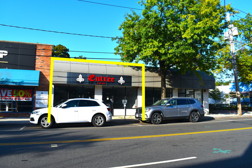 7-11 Main St, Port Washington, NY for sale - Building Photo - Image 1 of 1