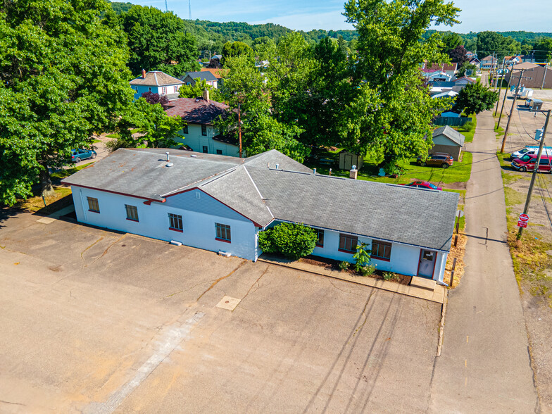 100 Elizabeth St, Newcomerstown, OH for sale - Building Photo - Image 2 of 40