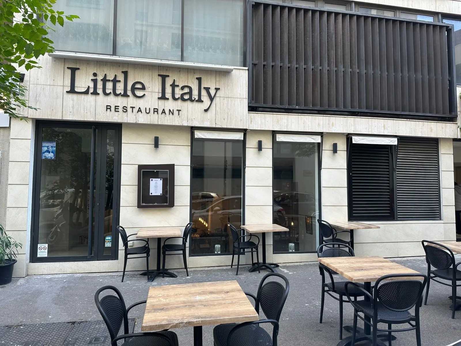 Retail in Marseille to rent Building Photo- Image 1 of 7