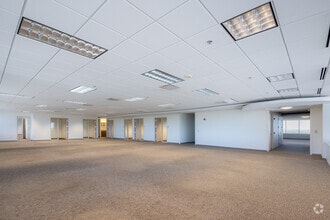 4 Overlook Pt, Lincolnshire, IL to rent Interior Photo- Image 1 of 1