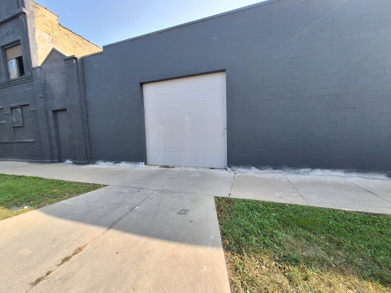 4401-4415 W Cermak Rd, Chicago, IL for rent - Building Photo - Image 3 of 4