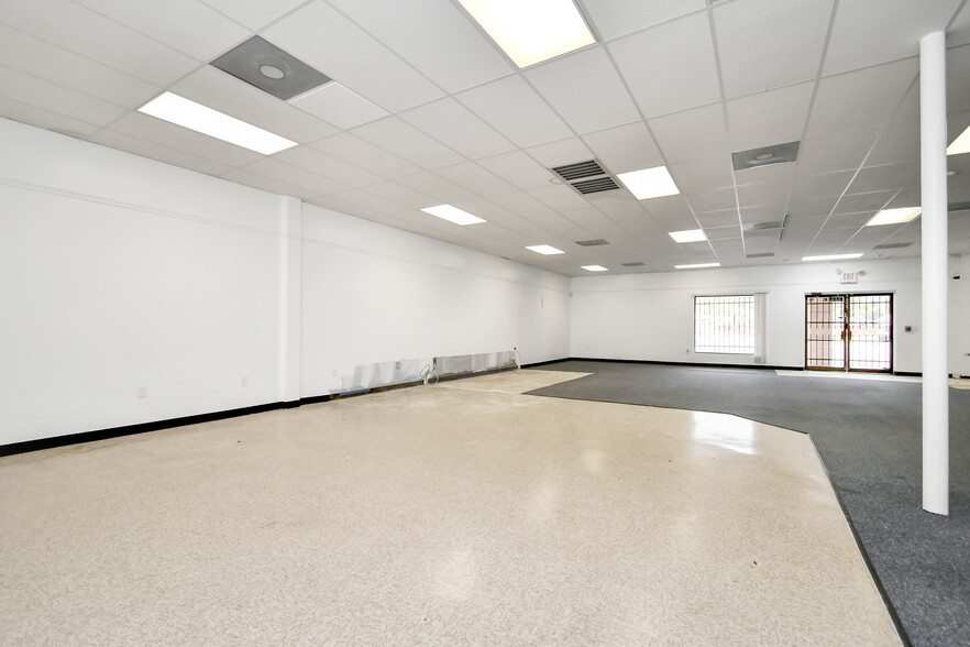 5220-5234 Highway 6 N, Houston, TX for rent - Building Photo - Image 3 of 27