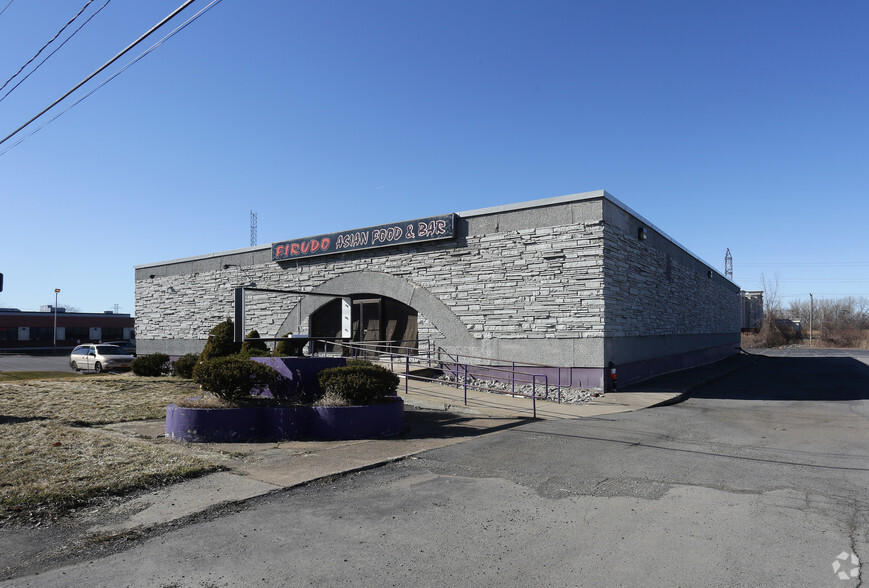 3011 E Erie Blvd, Syracuse, NY for sale - Building Photo - Image 1 of 17