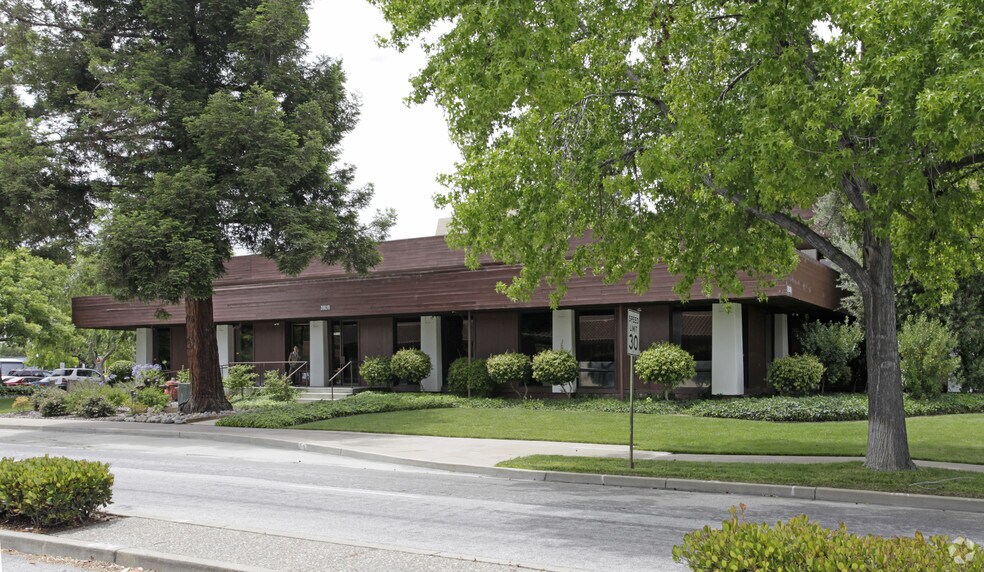 39039 Paseo Padre Pky, Fremont, CA for rent - Primary Photo - Image 1 of 5