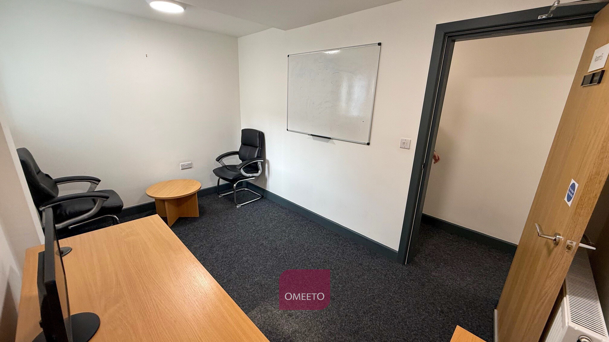 31A The Triangle, Ilkeston to rent Building Photo- Image 1 of 18