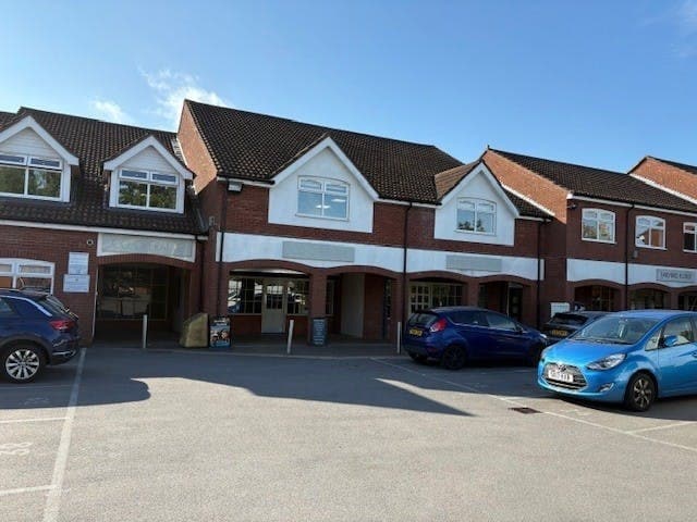 Units 5, 6 & 7 Oakmede Place, Binfield, Bracknell to rent Building Photo- Image 1 of 7