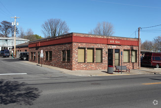 218 W Manlius St, East Syracuse, NY for sale Primary Photo- Image 1 of 1