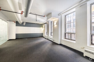 410 Rue Saint-Nicolas, Montréal, QC to rent Building Photo- Image 2 of 4