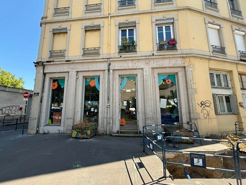 Retail in Lyon 9 to rent - Building Photo - Image 3 of 11