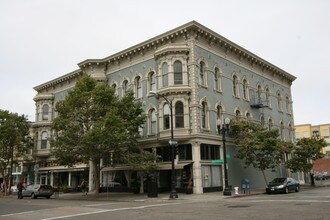 817-827 Washington St, Oakland, CA for rent Building Photo- Image 1 of 4