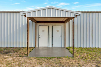 1715 N FM 51, Springtown, TX for rent Building Photo- Image 1 of 26