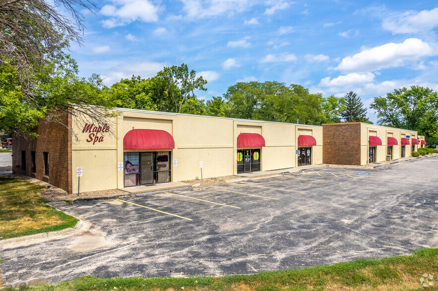 8033 University Blvd, Clive, IA for sale - Building Photo - Image 1 of 1