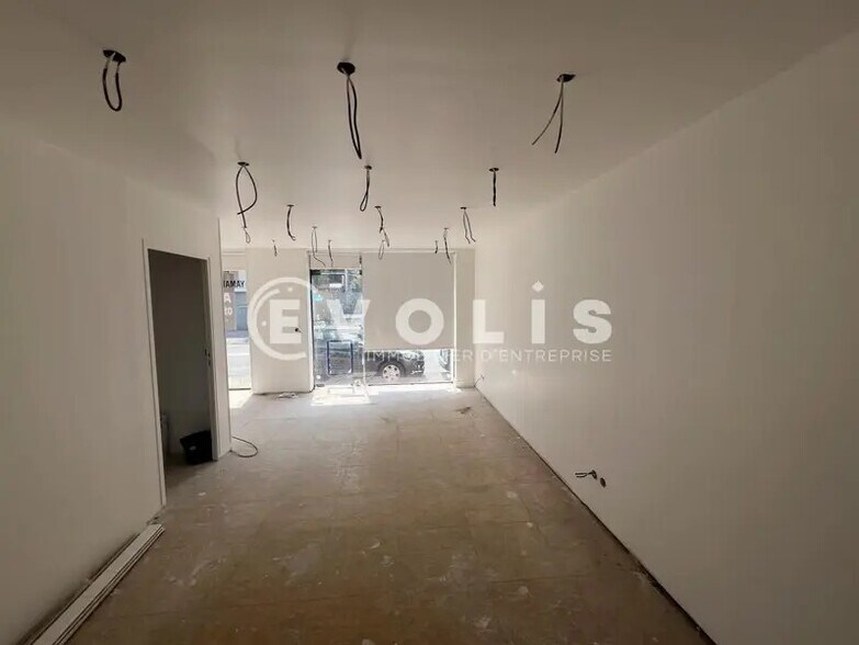 Office in Saint-Maur-des-Fossés to rent - Interior Photo - Image 2 of 9
