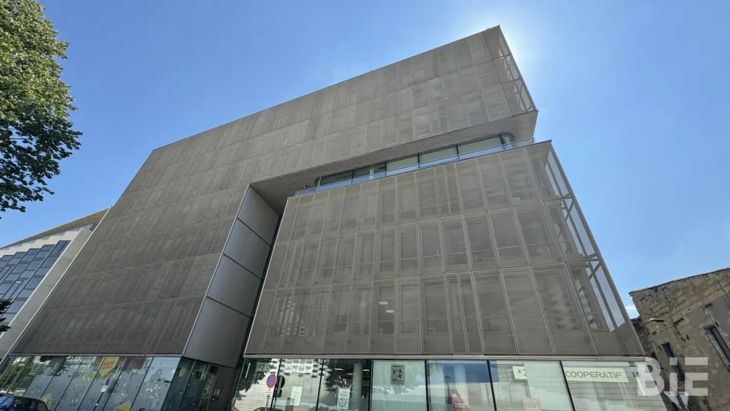 Office in Bordeaux to rent Building Photo- Image 1 of 7