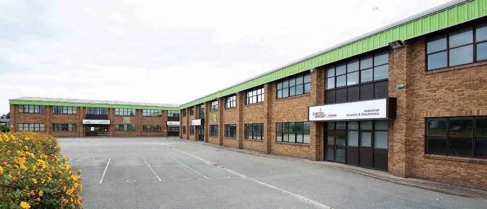 4-8 Airfield Rd, Christchurch to rent - Building Photo - Image 2 of 18