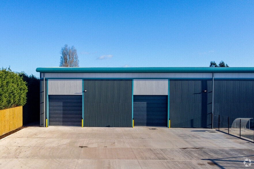 8 Forge Rd, Willenhall to rent - Building Photo - Image 2 of 10