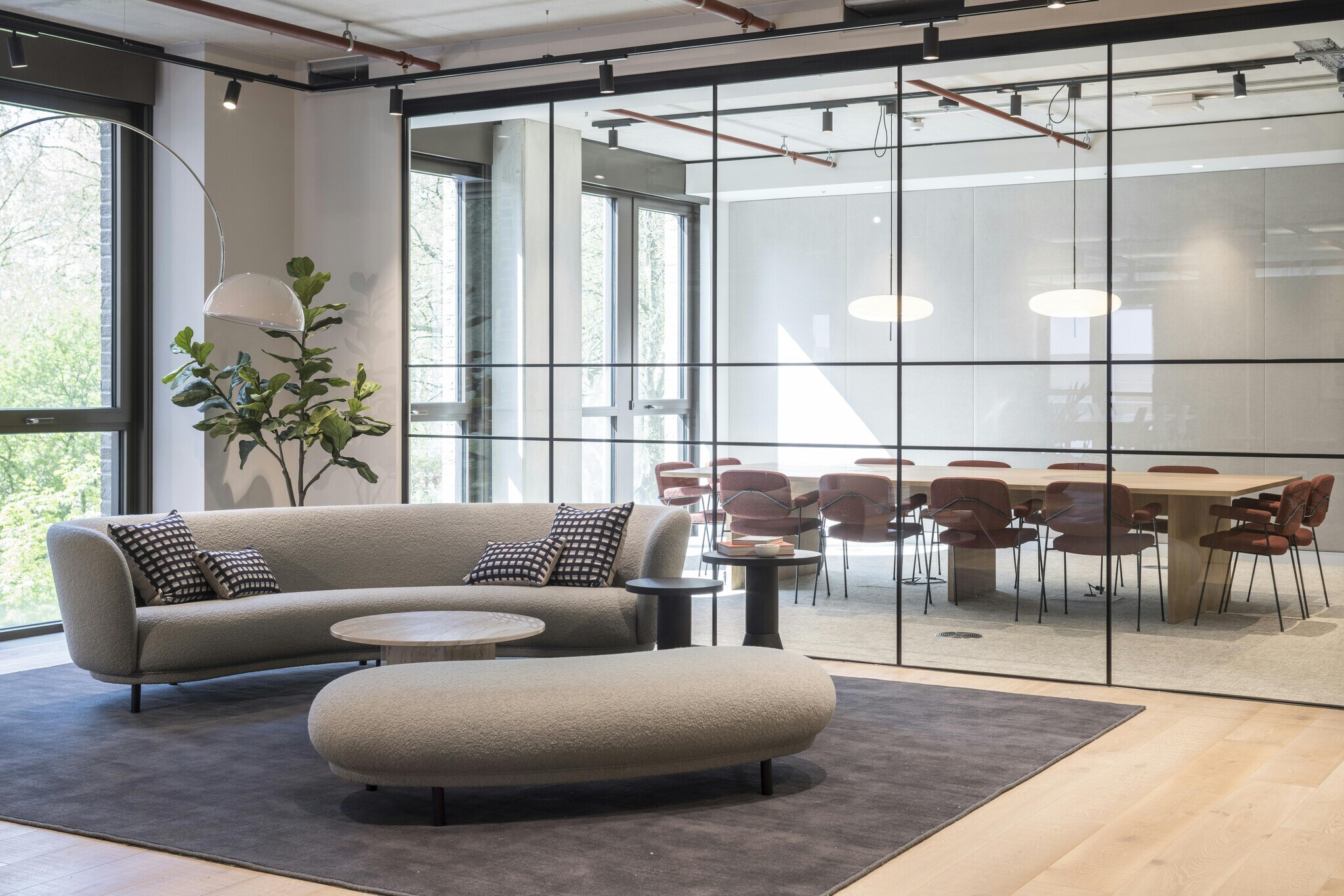 66 City Rd, London to rent Building Photo- Image 1 of 45