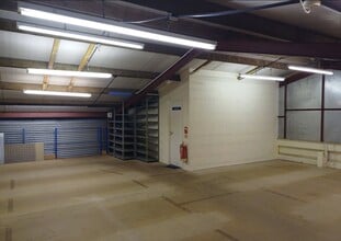 New Rd, Bedford to rent Interior Photo- Image 2 of 3