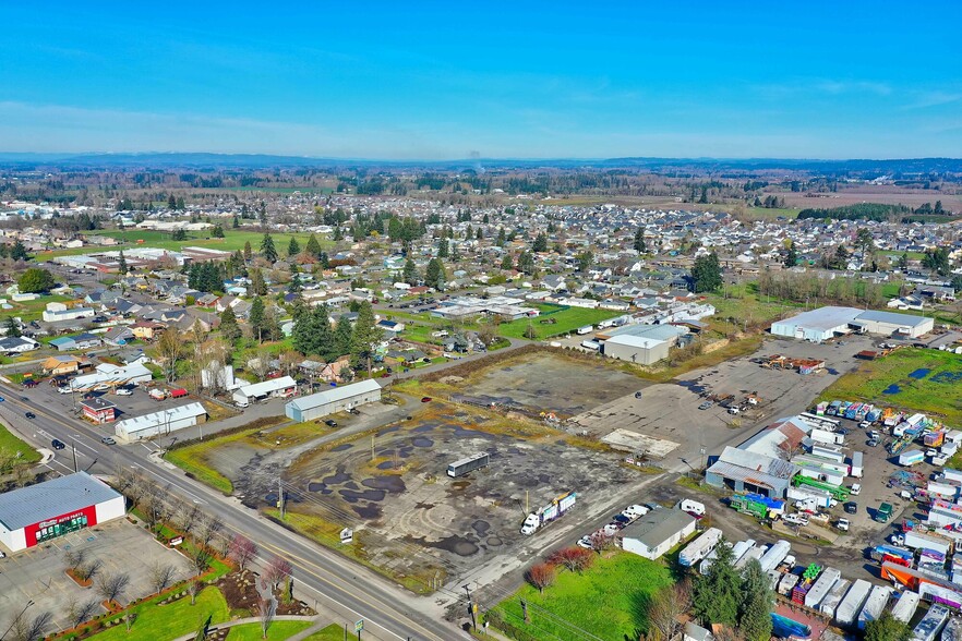 525 W Main St, Molalla, OR for rent - Aerial - Image 2 of 5