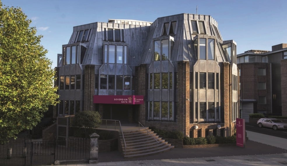 18-20 Kew Rd, Richmond to rent - Building Photo - Image 1 of 1