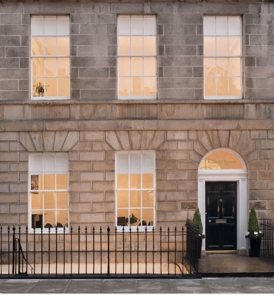 8 Albany St, Edinburgh to rent Building Photo- Image 1 of 3