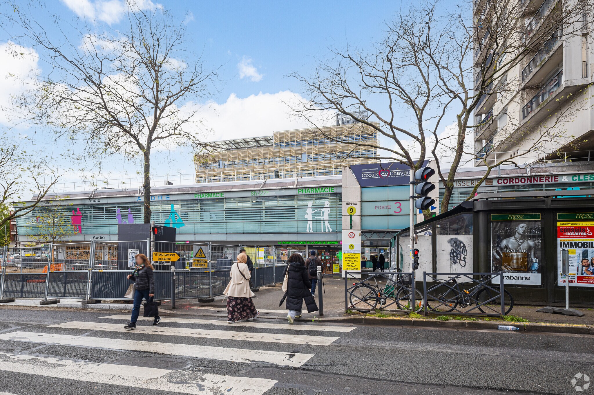 2-14 Boulevard De Boulevard de Chanzy, Montreuil for sale Primary Photo- Image 1 of 3