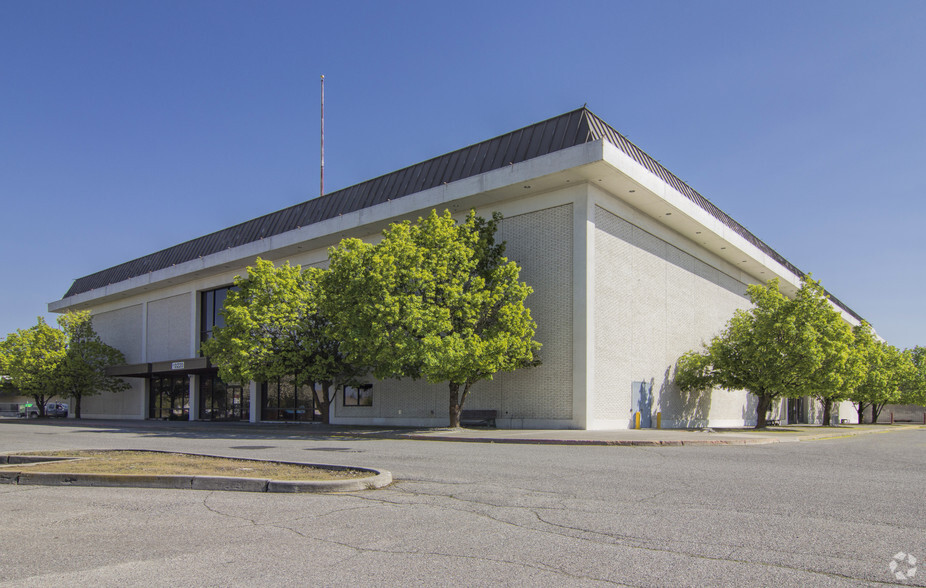 10220 E Sprague Ave, Spokane, WA for rent - Building Photo - Image 3 of 14