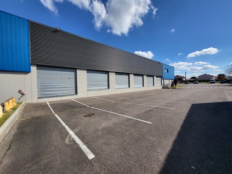 65 Rue Emile Zola, Décines-Charpieu for sale - Building Photo - Image 3 of 6