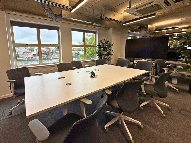 Hotwells Rd, Bristol to rent - Building Photo - Image 3 of 9