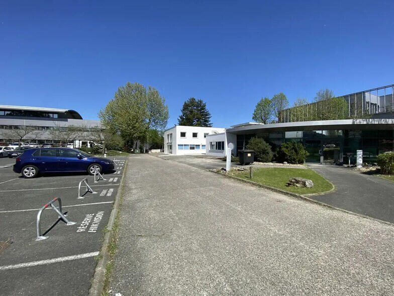 Office in Mérignac to rent - Building Photo - Image 3 of 15