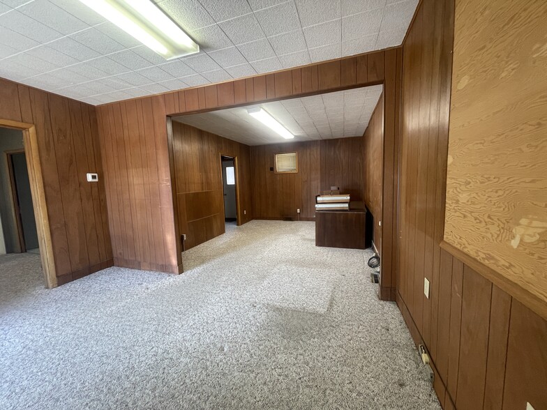 409 Driftwood St, Correctionville, IA for sale - Building Photo - Image 3 of 18