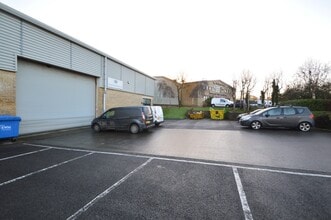 Lauder Ln, Barnstaple to rent Interior Photo- Image 2 of 2