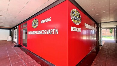 Retail in Guadalajara, Guadalajara to rent Interior Photo- Image 1 of 6