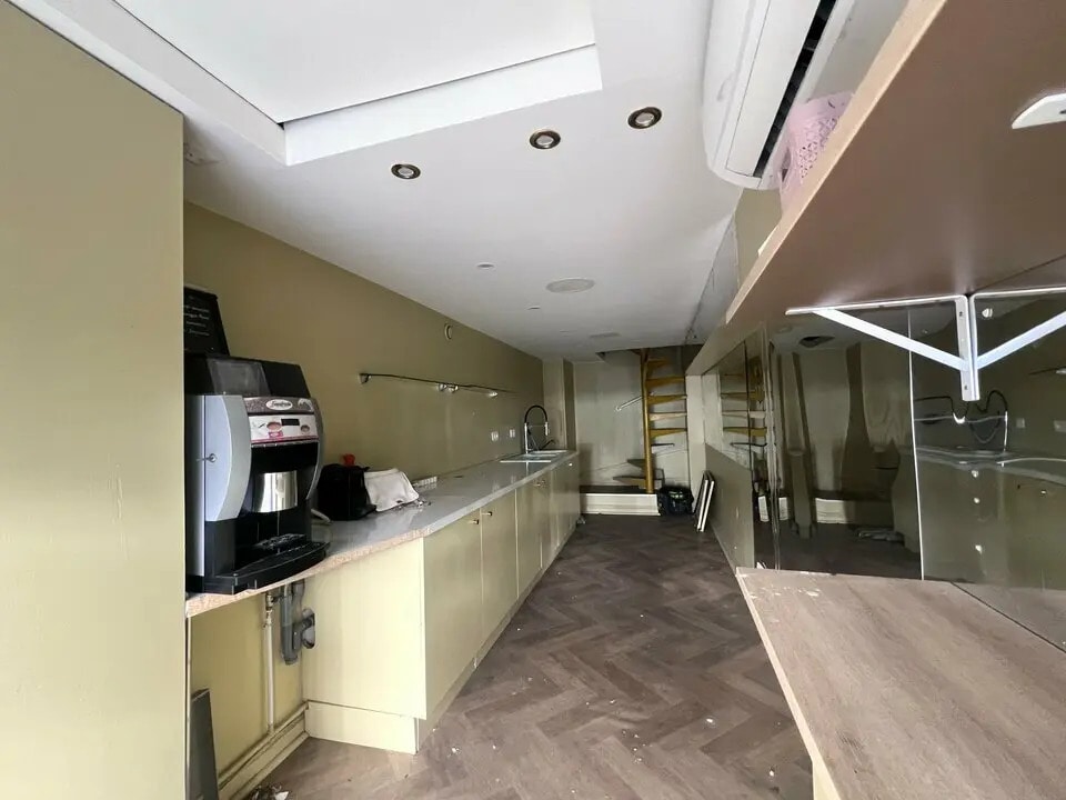 Location Commerce 28 m² - Photo 1