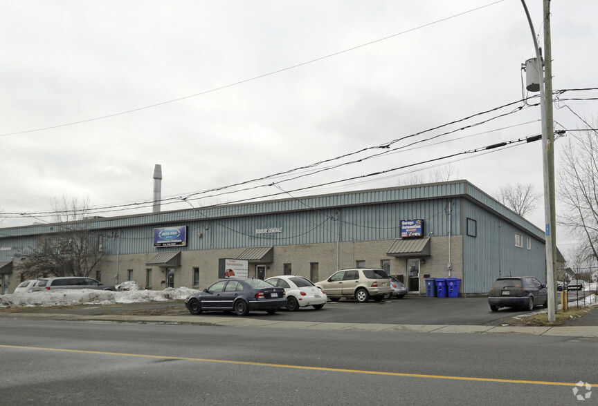 900-914 Av Simard, Chambly, QC for sale - Building Photo - Image 1 of 15