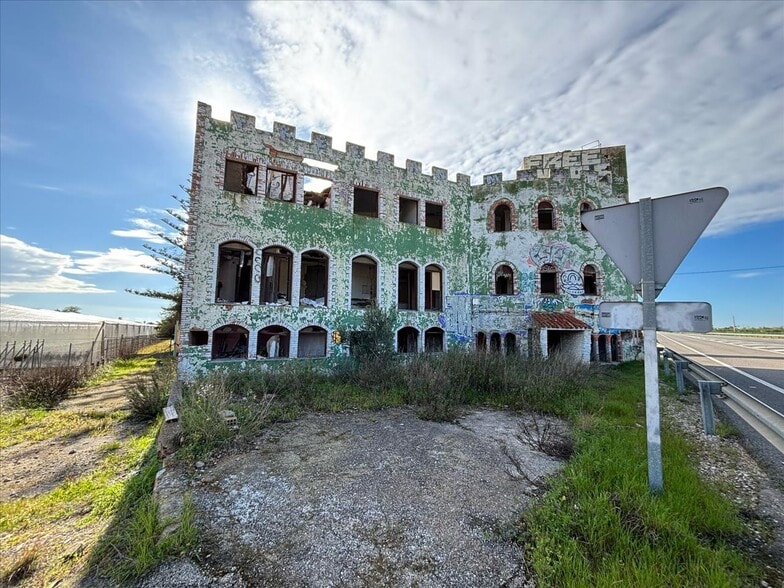 Hospitality in Alcanar, Tarragona for sale - Building Photo - Image 1 of 6