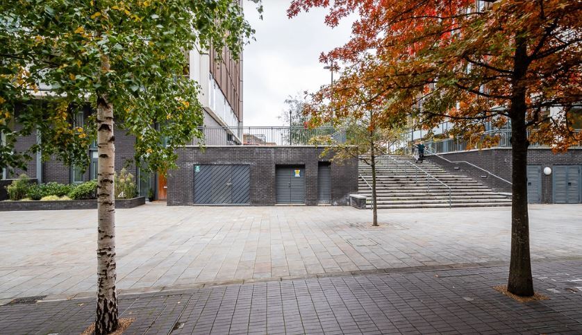 Roseberry Pl, London for sale Primary Photo- Image 1 of 1