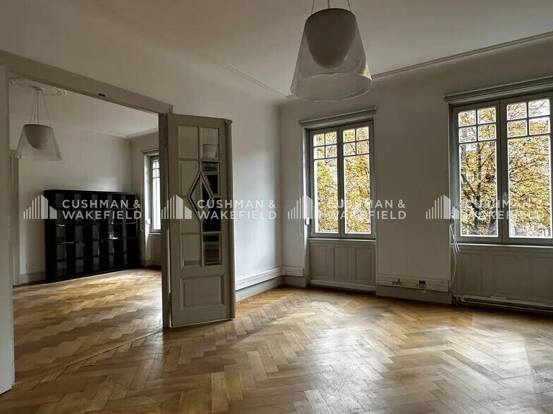 Office in Strasbourg to rent - Interior Photo - Image 2 of 11