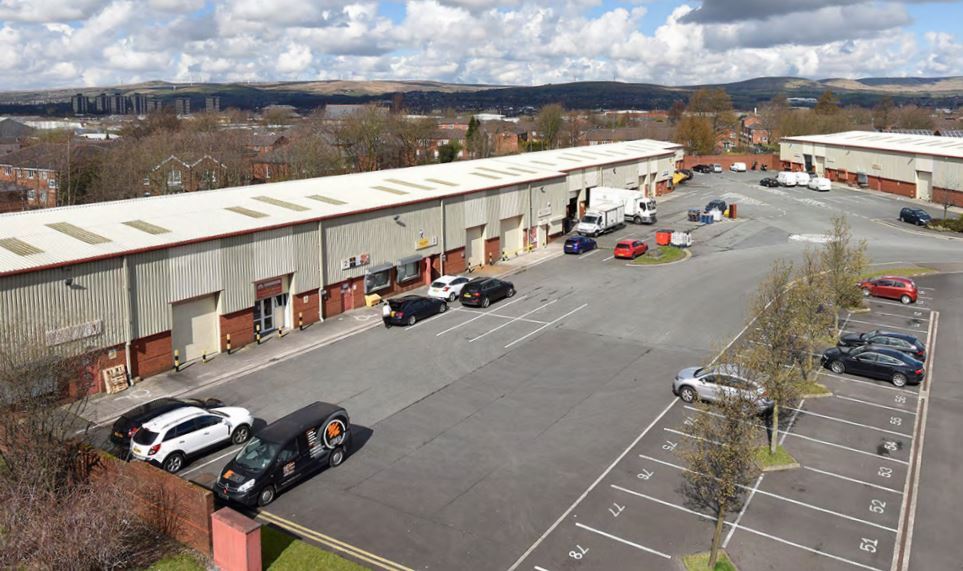 Moss Bridge Rd, Rochdale to rent - Building Photo - Image 3 of 7
