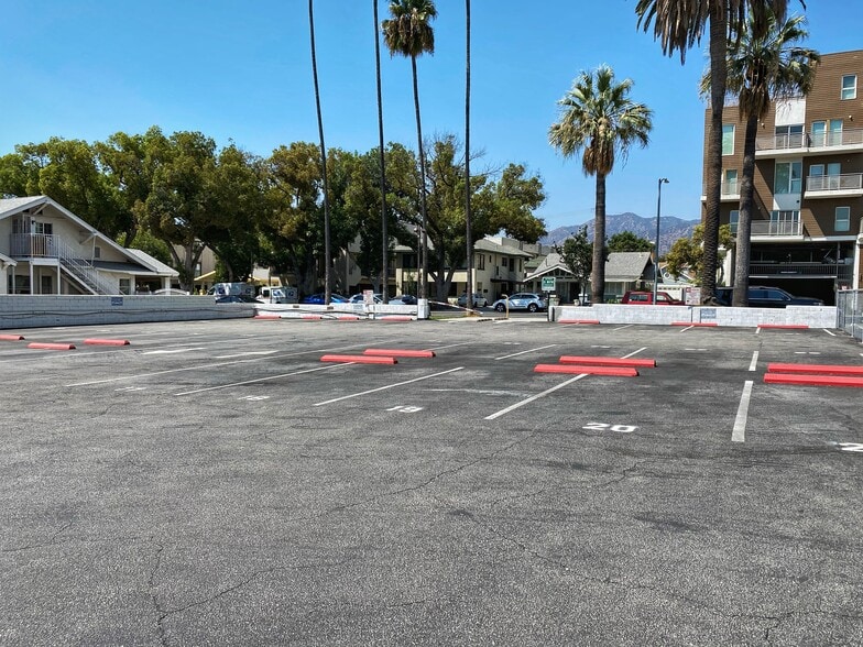 237 N Central Ave, Glendale, CA to rent - Building Photo - Image 2 of 2