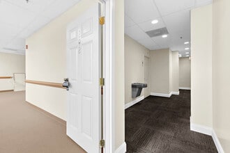 601 7th St, Laurel, MD to rent Interior Photo- Image 2 of 28