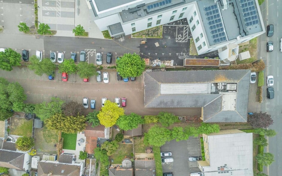2 Hamm Moor Ln, Addlestone for sale - Aerial - Image 3 of 8