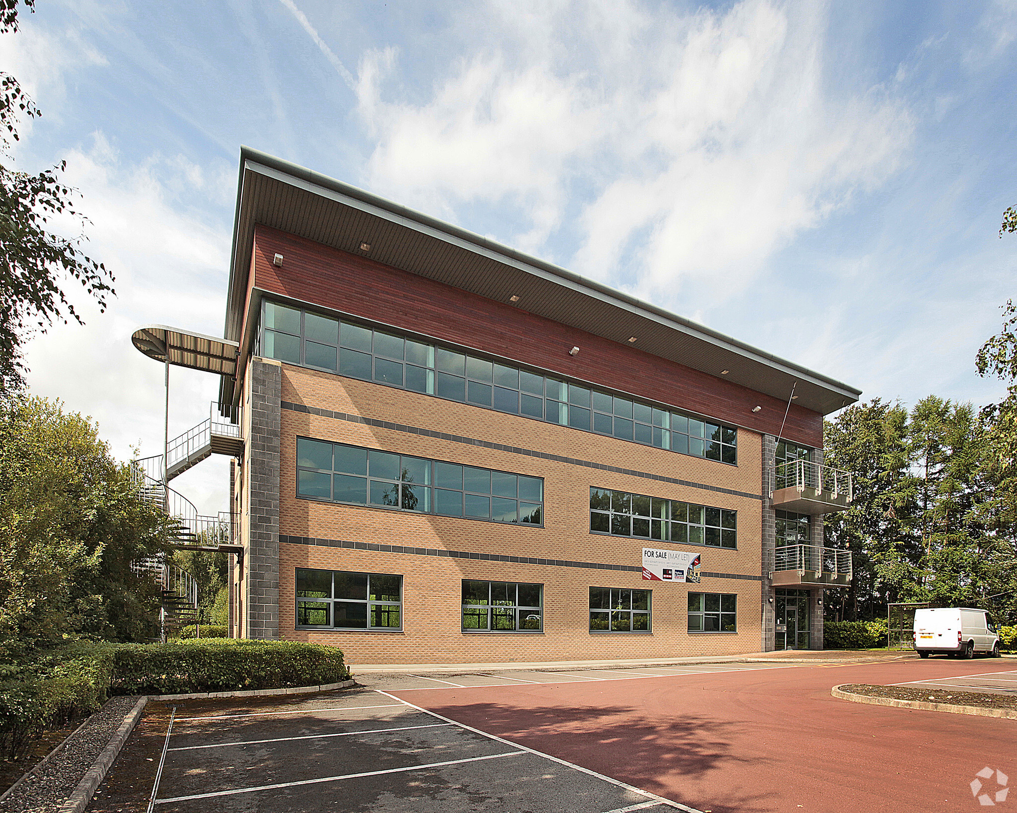 7 Rhino Ct, Stockport for rent Primary Photo- Image 1 of 10