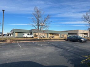 120 E West Pky, Anderson, SC for rent Building Photo- Image 2 of 12