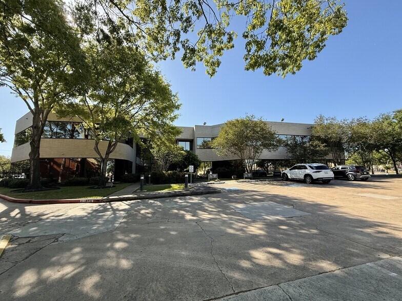 1240 Blalock Rd, Houston, TX to rent - Building Photo - Image 3 of 30